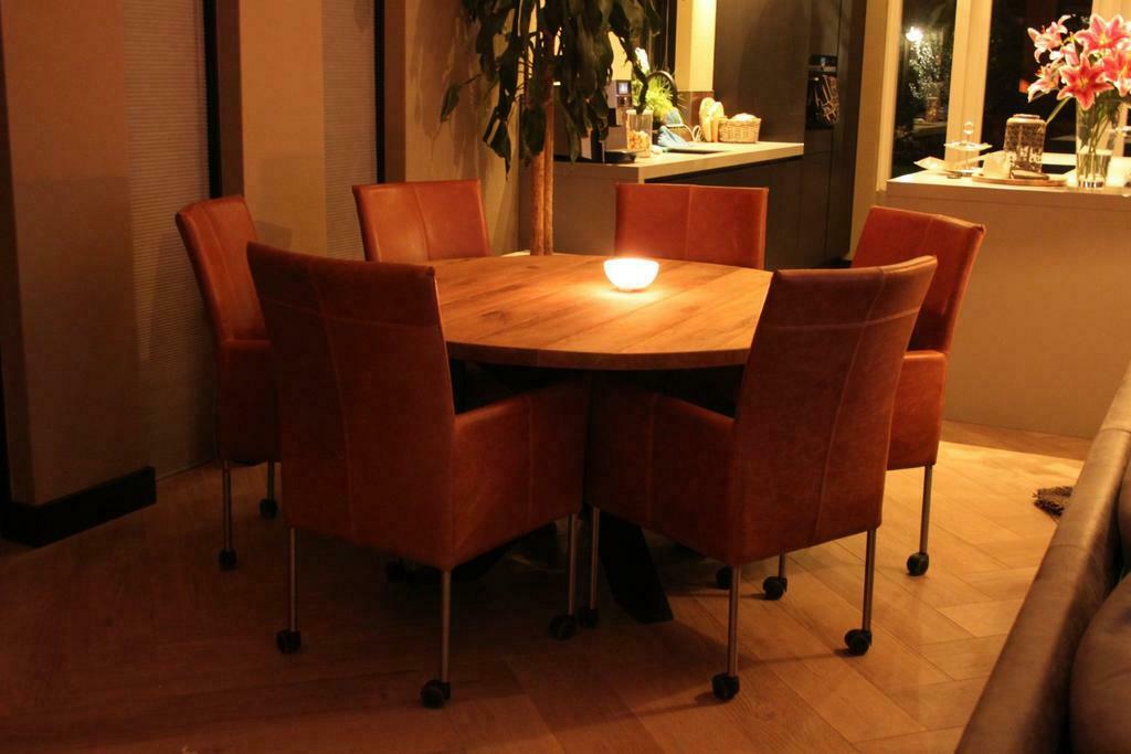 Ronde massief eiken maatwerk tafels., 100 tot 150 cm, Nieuw, Eikenhout, Rond