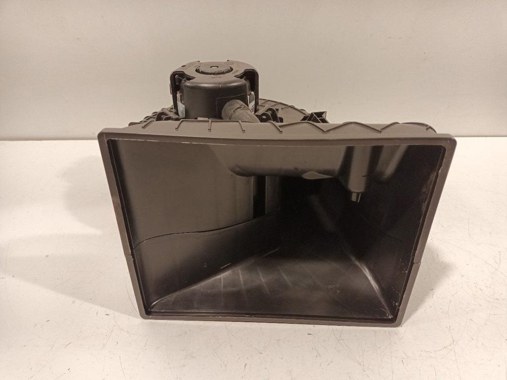 Kachel ventilator motor Renault Zoé, Onderdelen@venauto.nl, Van der Ven Autorecycling B.V., Gebruikt, Ettenseweg 76, 4706 PB Roosendaal, The Netherlands