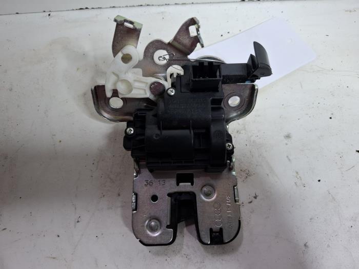 Slotmechaniek Kofferdeksel van een Audi A3, Gebruikt, -, Verzenden, -