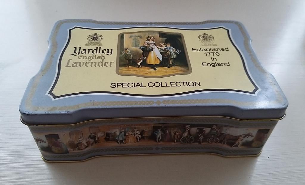 Yardley vintage lavender zeep blik, Verzamelen, Blikken, Gebruikt, Overige, Ophalen of Verzenden