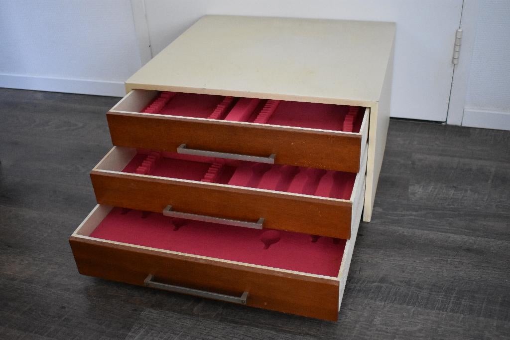 Gero Zilduro meubel voor 12 personen cassette, Antiek en Kunst, Antiek | Meubels | Kasten, Ophalen