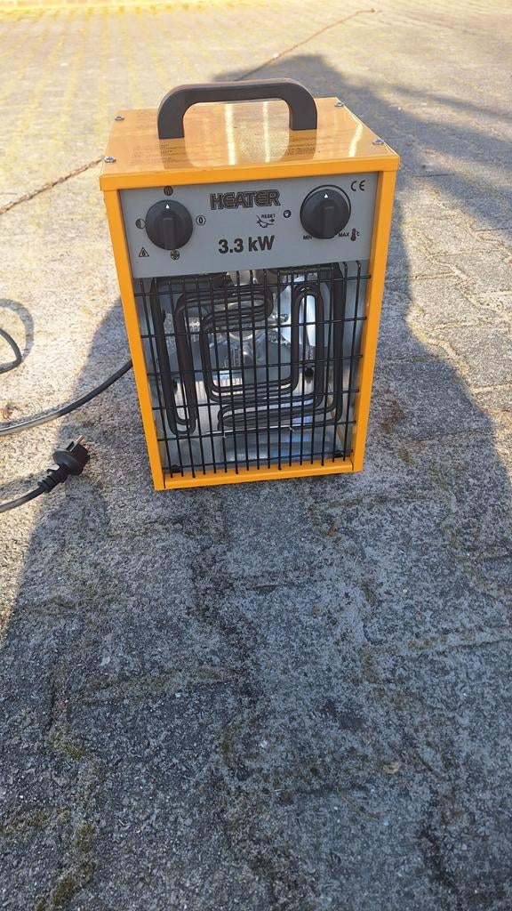 Elektrische heater 3.3 KW, Doe-het-zelf en Verbouw, Verwarming en Radiatoren, Ophalen, Minder dan 60 cm, Kachel, 30 tot 80 cm