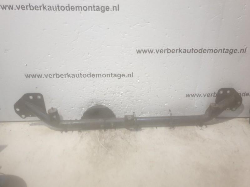 Radiateurbalk Audi 80 (B4) (1991-09/1994-12), Gebruikt, Auto-Union-Straße  1, Ingolstadt 85057, , Duitsland, Info@audi.de, Audi