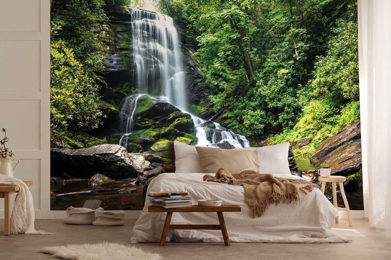 Fotobehang / Behang - Betoverende waterval in het bos, Waterval, Ophalen of Verzenden, Minder dan 10 m², Info@fotobehangkoning.nl