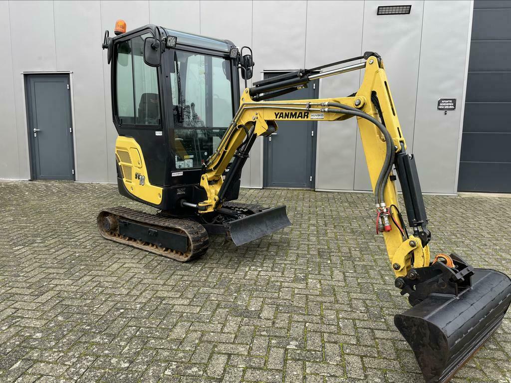 T E  H U U R Yanmar sv18 kraan huren minigraver huren, Ophalen of Verzenden, Kraan