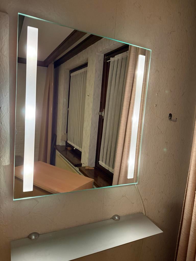 Moderne spiegel met verlichting, Ophalen, Zo goed als nieuw, Minder dan 100 cm, Rechthoekig