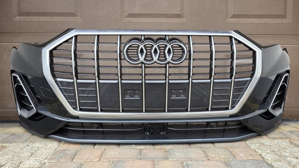 Voorbumper Audi Q3 83A F3 S-line SLINE  BUMPER LY9T ORIGINEE, Gebruikt, -, Voor, Bumper