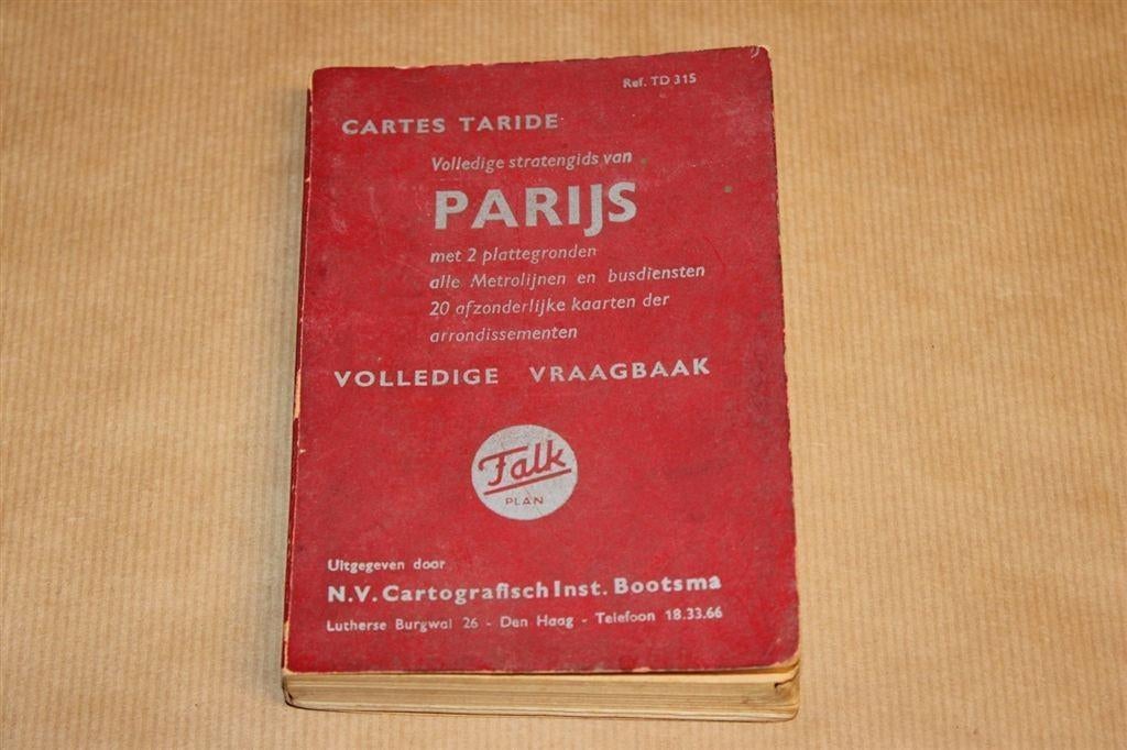 Volledige Stratengids Parijs - Falk - Circa 1950, Boeken, Atlassen en Landkaarten, Gelezen, Ophalen of Verzenden, Landkaart, 1800 tot 2000