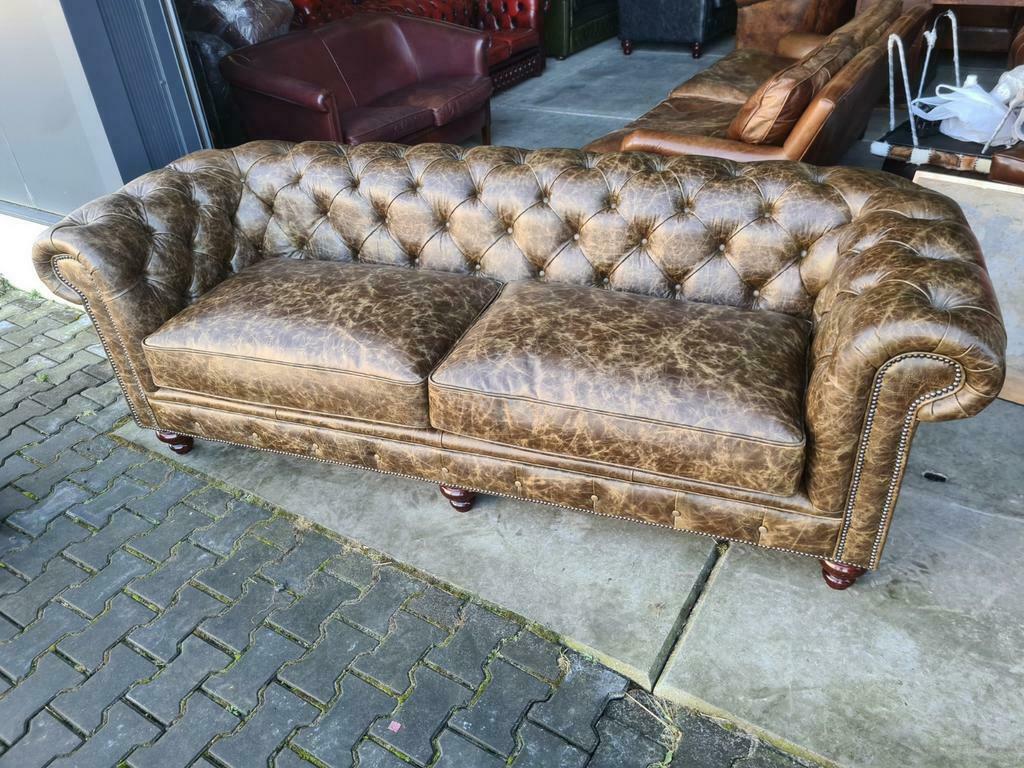 ENGELSE Chesterfield vintage bank NIEUW + GRATIS BEZORGD, Huis en Inrichting, Banken | Bankstellen, Chesterfield, Nieuw, Ophalen of Verzenden