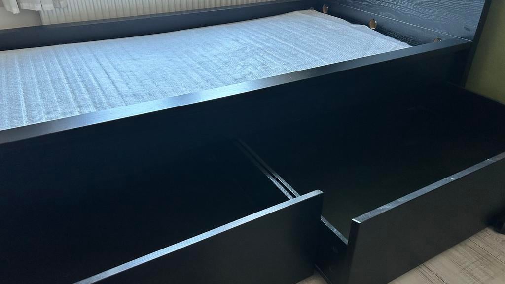 Ikea Malm bed zwart 90x200 met lades, Gebruikt, 90 cm, Eenpersoons, Zwart