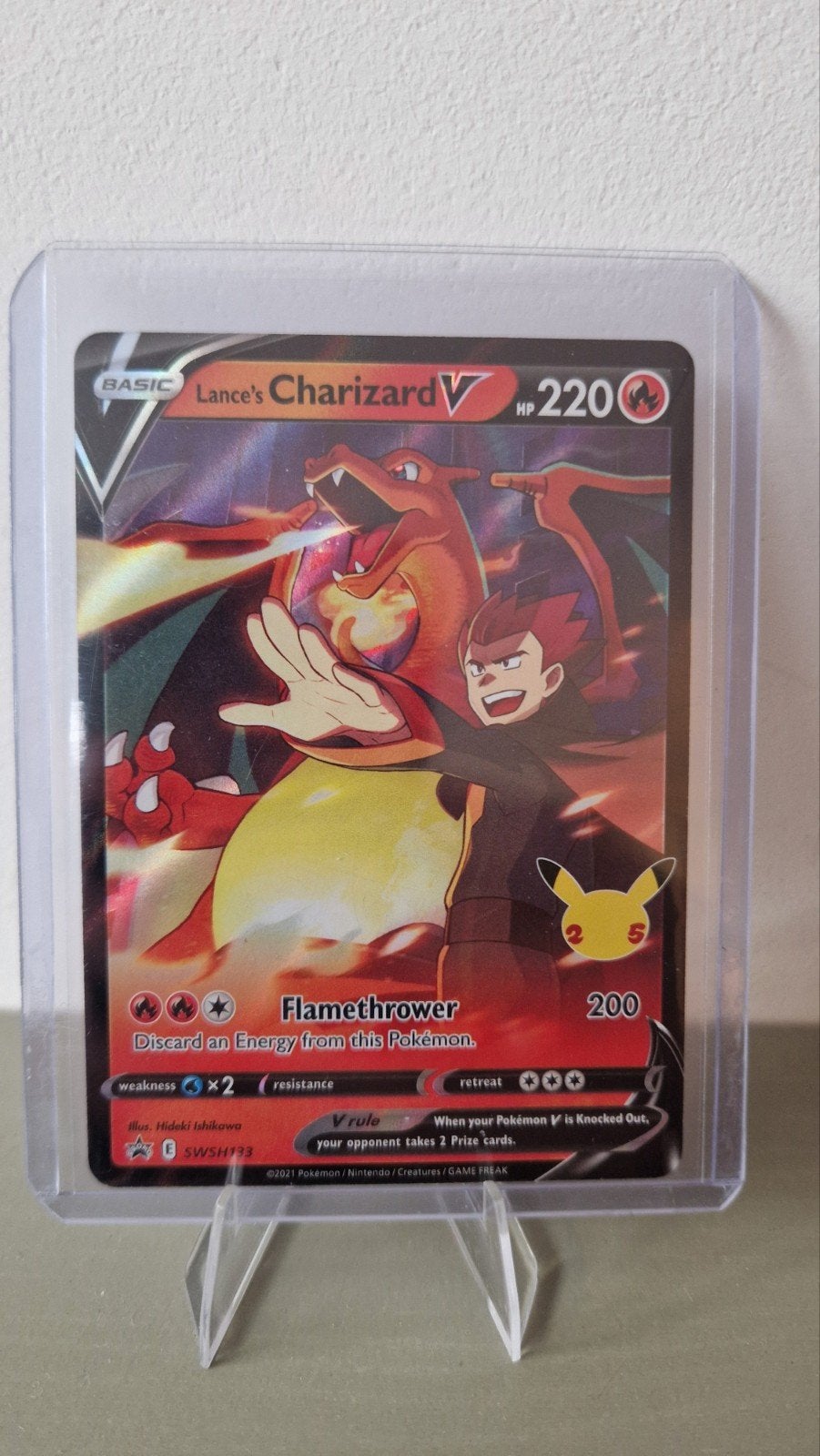 Lance's Charizard V SWSH133 Celebrations Pokémon Kaart, Hobby en Vrije tijd, Verzamelkaartspellen | Pokémon, Ophalen of Verzenden