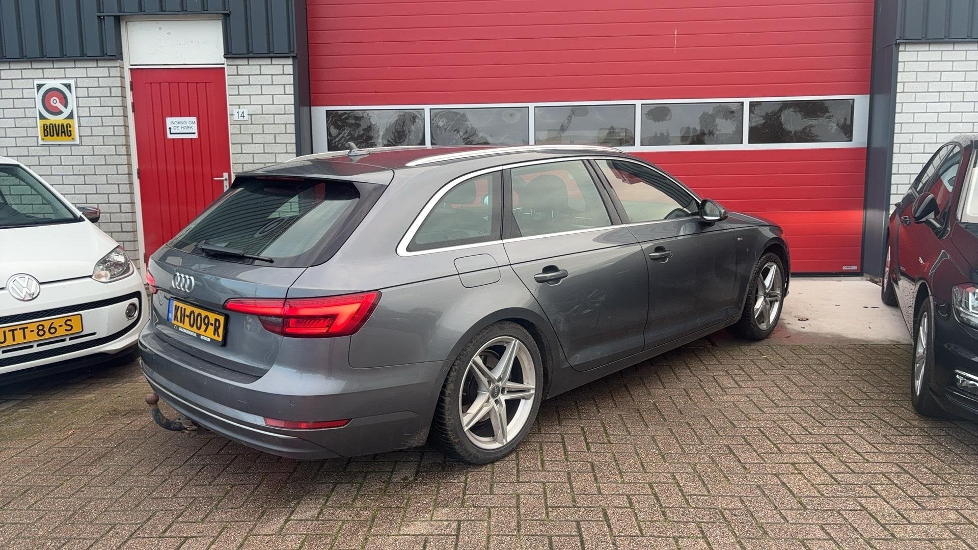 Audi A4 Avant 1.4 TFSI Lease Edition AUTOMAAT / TREKHAAK / S, Auto's, Gebruikt, 4 cilinders, 150 pk, Origineel Nederlands