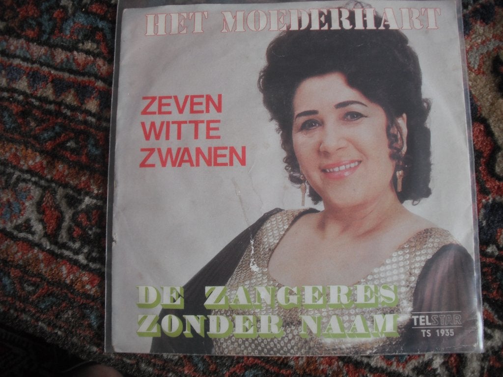 De Zangeres zonder Naam - Het Moederhart (nl), Ophalen of Verzenden, Gebruikt, 12 inch, Levenslied of Smartlap