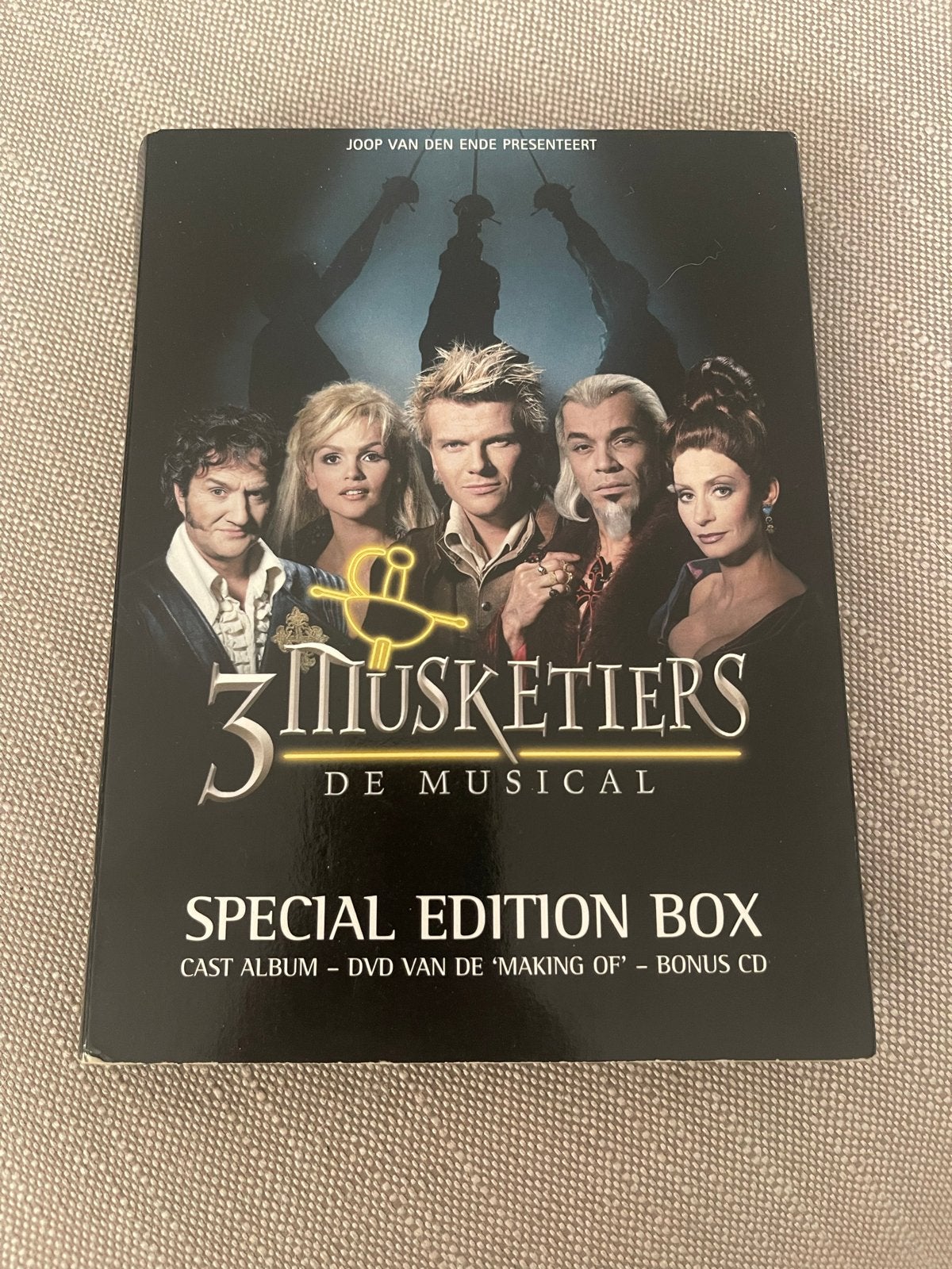 3 Musketiers De Musical - Special Edition Box (CD + DVD), Bonusmateriaal, Alle leeftijden, Nederlands, Zo goed als nieuw