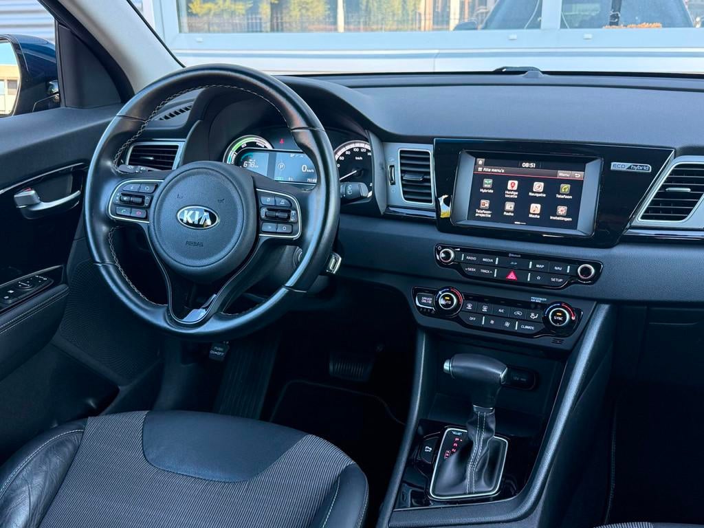 Kia Niro 1.6 GDi Hybrid DynamicLine |TREKHAAK | DEALER ONDER, Auto's, Kia, Gebruikt, Euro 6, Blauw, Leder en Stof