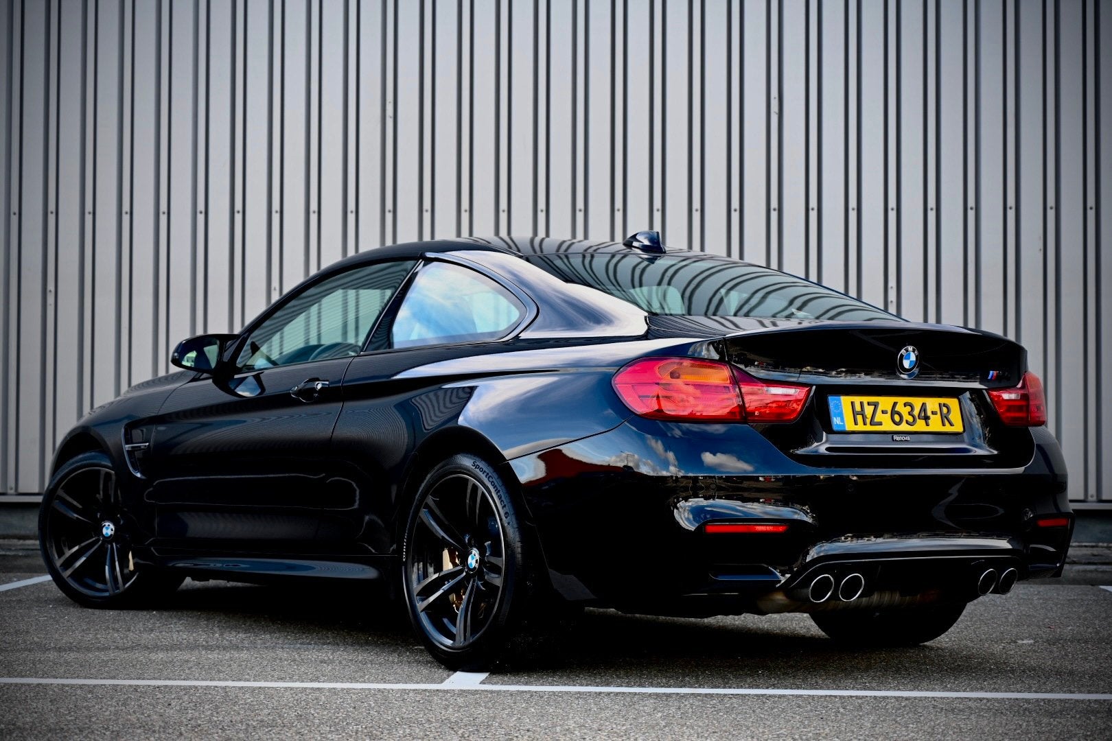 BMW 4-serie Coupé BMW M4 | Dealer onderhouden | 100% origin, Dealer onderhouden, 4-Serie, 4 stoelen, Zwart