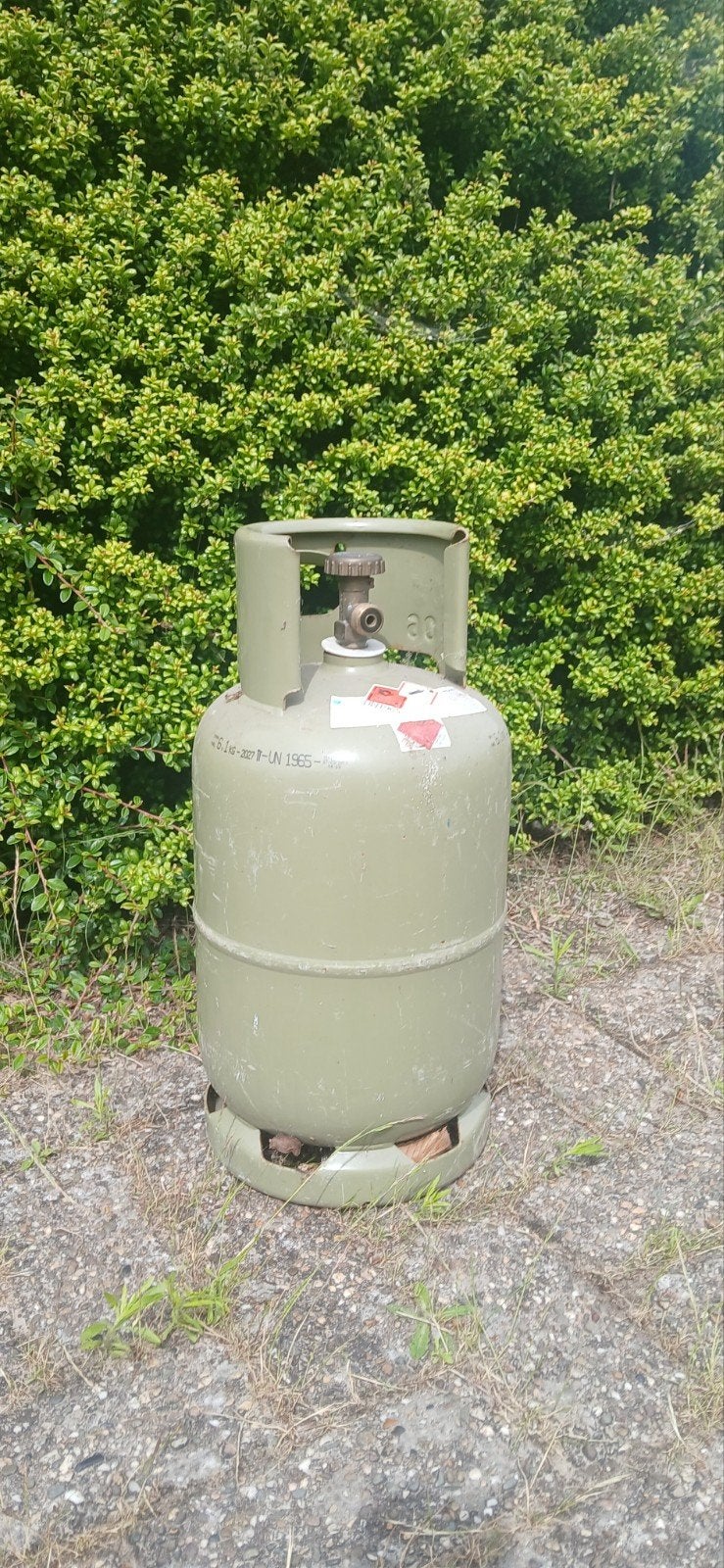Gasfles, 2027, Tarra 6,1kg (heel klein restje gas aanwezig), Ophalen