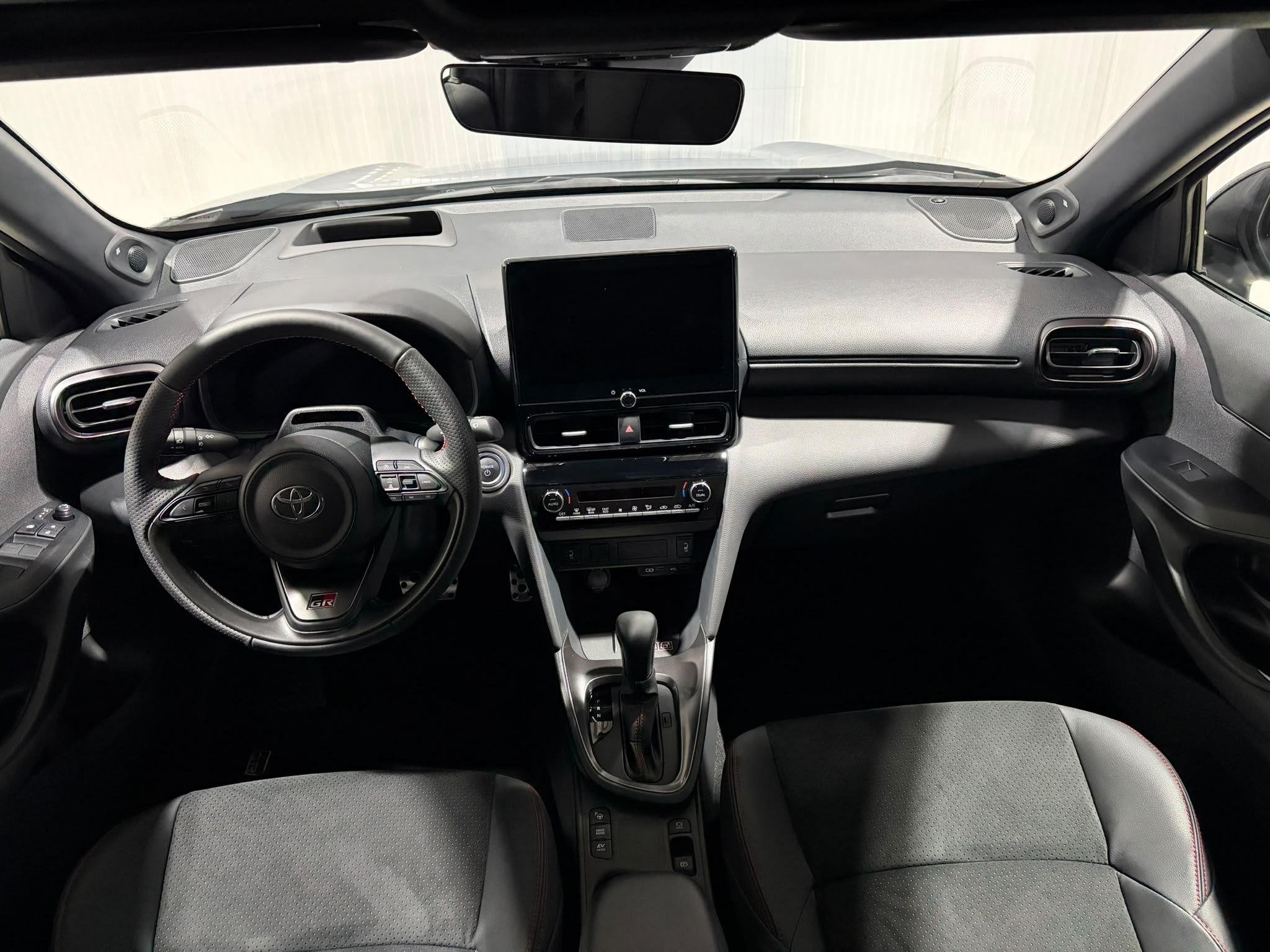 Toyota Yaris Cross 1.5 Hybrid 130 GR Sport | VOORRAADDEAL! |, Auto's, Dealer onderhouden, Automatische klimaatregeling, Euro 6