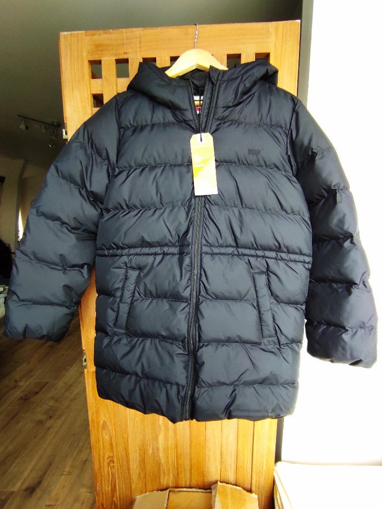 Levi's zwarte Midi hooded puffer jas maat M, Maat 38/40 (M), Verzenden, Zwart, Nieuw