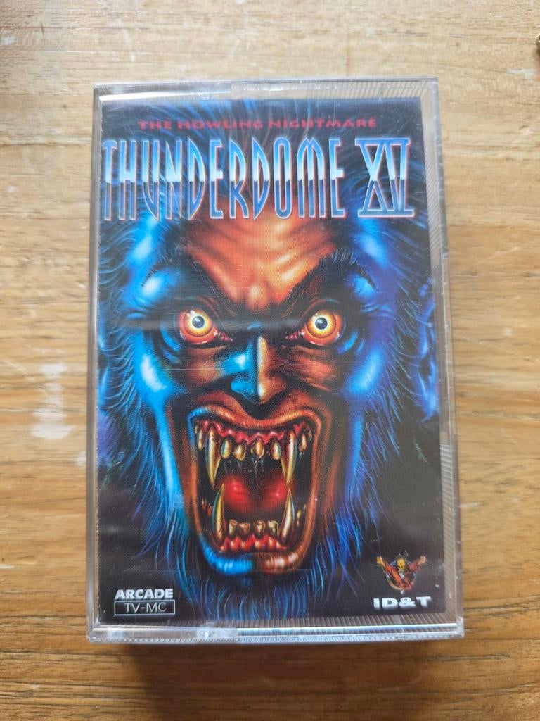 Thunderdome XV - The Howling Nightmare cassette, Cd's en Dvd's, Cassettebandjes, Ophalen of Verzenden, Zo goed als nieuw, 1 bandje