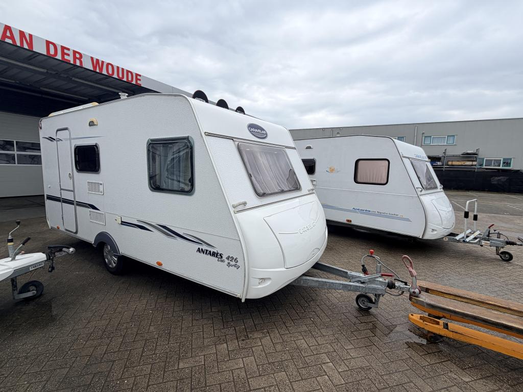 Caravelair Antares Luxe 426 TK 6 pers lichtgewicht BJ07, Caravans en Kamperen, Caravans, Dwarsbed, Luifel, Bedrijf, Treinzit