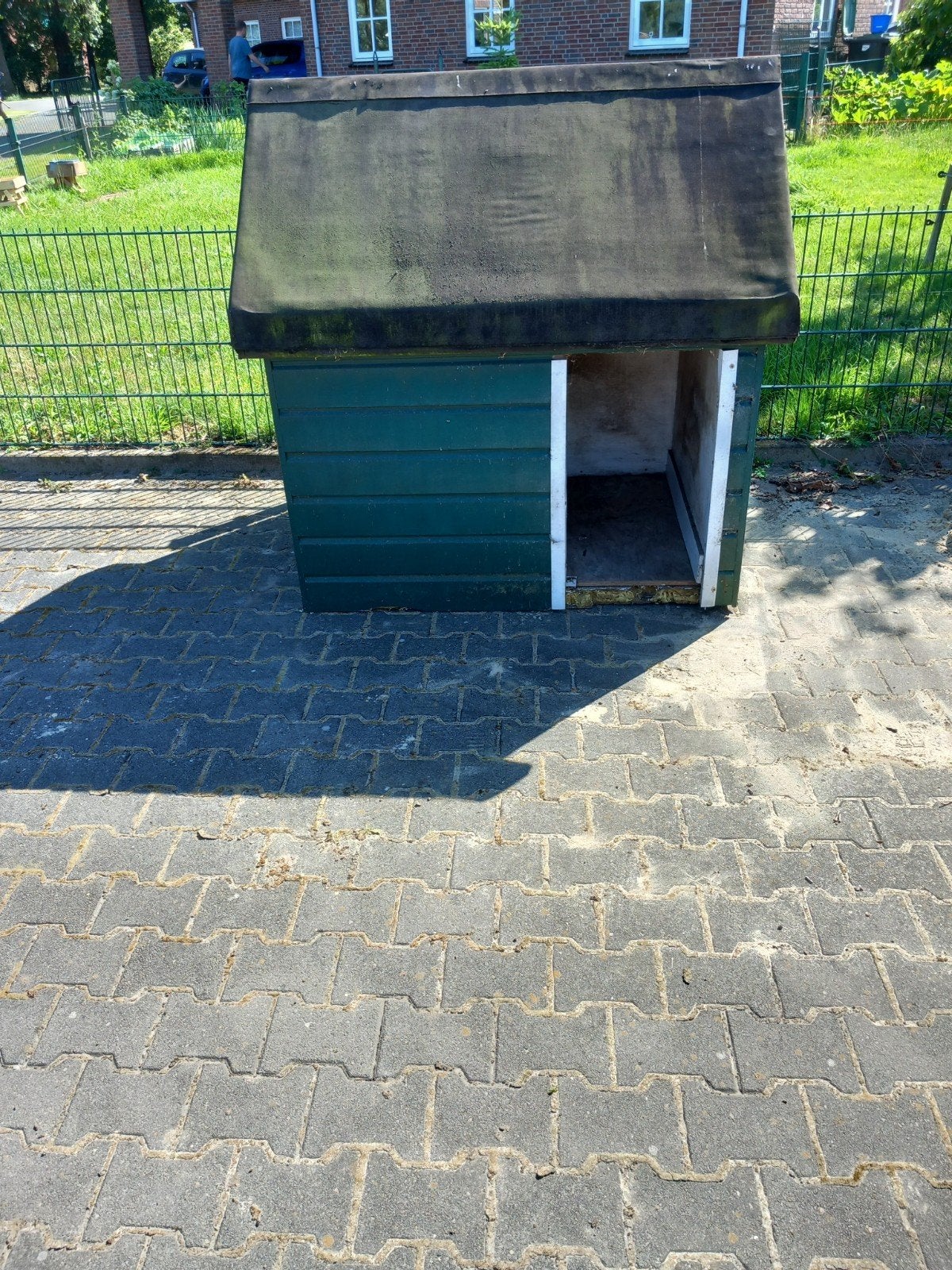 Geïsoleerd buitehok, Dieren en Toebehoren, Hondenhokken, Ophalen, 65 tot 100 cm, Hondenhok, 110 cm of meer