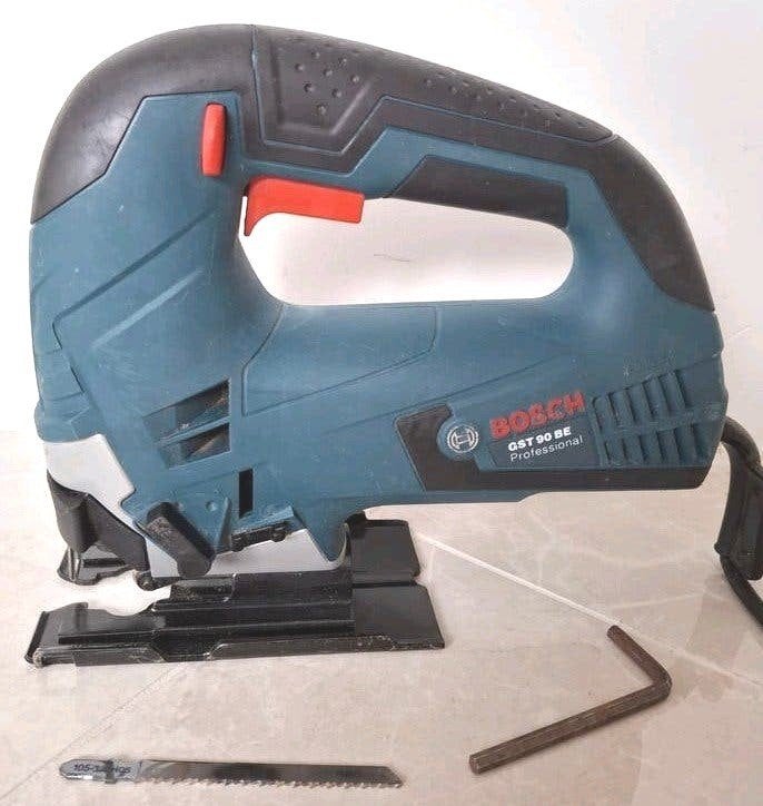 Bosch Professional GST 90 BE pendeldecoupeerzaag 650W, 90mm, Ophalen, 600 tot 1200 watt, Zo goed als nieuw, Bosch Professional (Blauw)