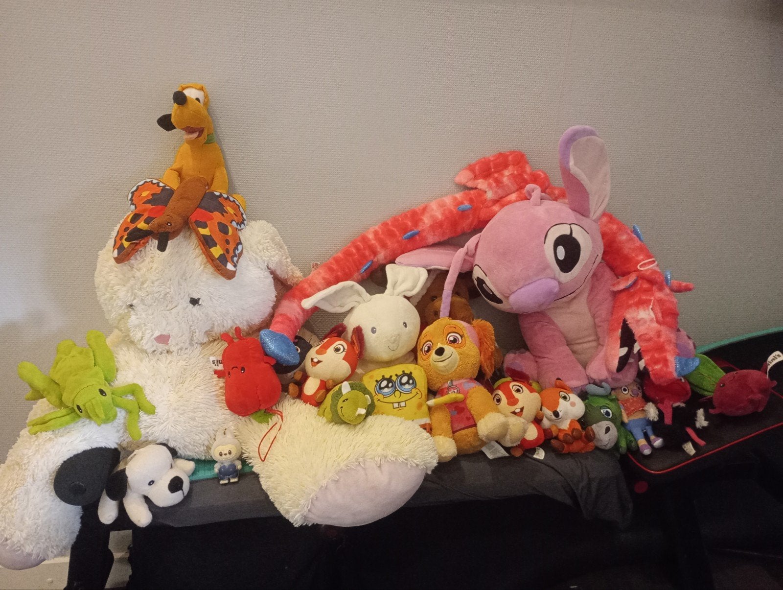 Grote collectie knuffels van diverse merken en karakters, Ophalen, Disney, Hond, Met label