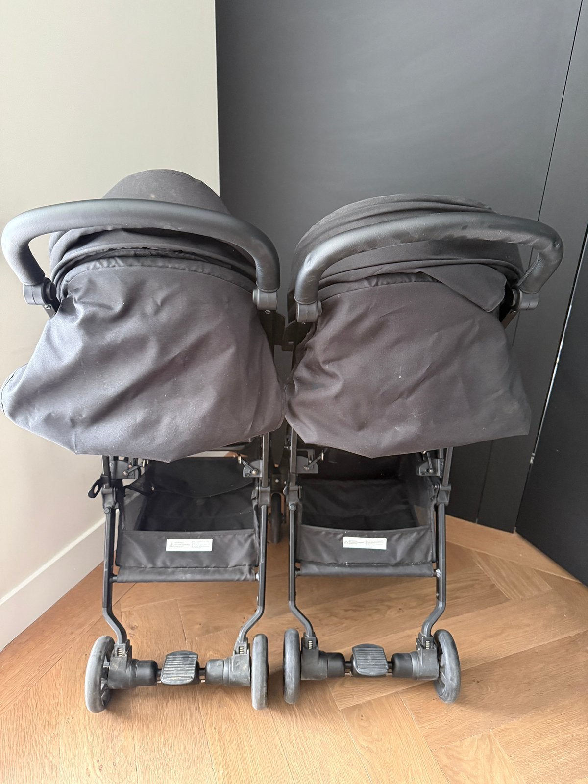 Duobuggy Novi Foss Go All Black, Kinderen en Baby's, Tweelingen en Meerlingen, Ophalen, Zo goed als nieuw, Kinderwagen of Buggy