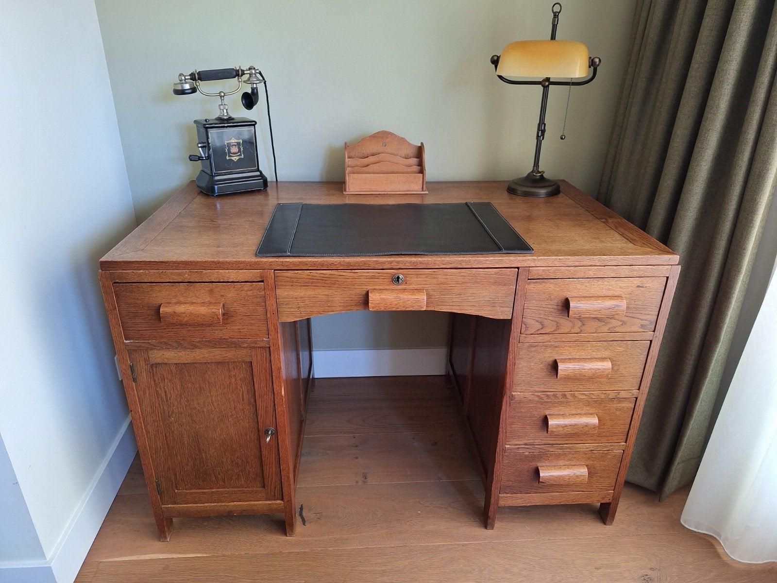 Eiken vintage bureau jaren 30, Antiek en Kunst, Ophalen