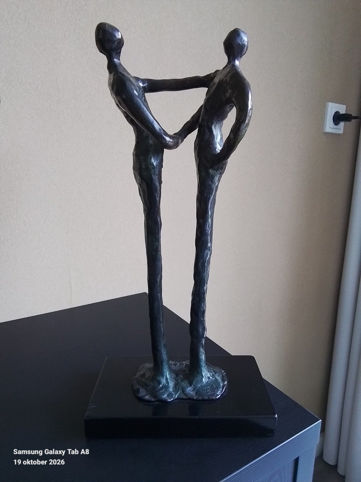 Bronzen sculptuur "De Handdruk" van Corry Ammerlaan, Groep mensen, Ophalen of Verzenden, Brons, Beeld