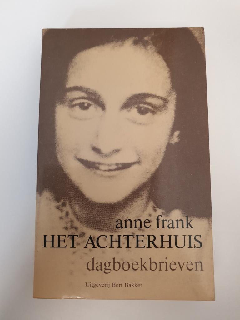 Het Achterhuis - Anne Frank (Dagboekbrieven), Ophalen of Verzenden, Gelezen, Anne Frank