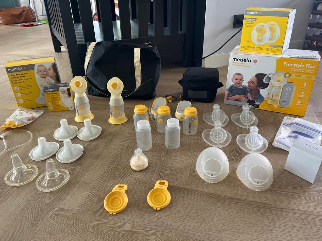 Medela Freestyle Flex + handsfree Set met Accessoires, Ophalen, Zo goed als nieuw, Borstkolf