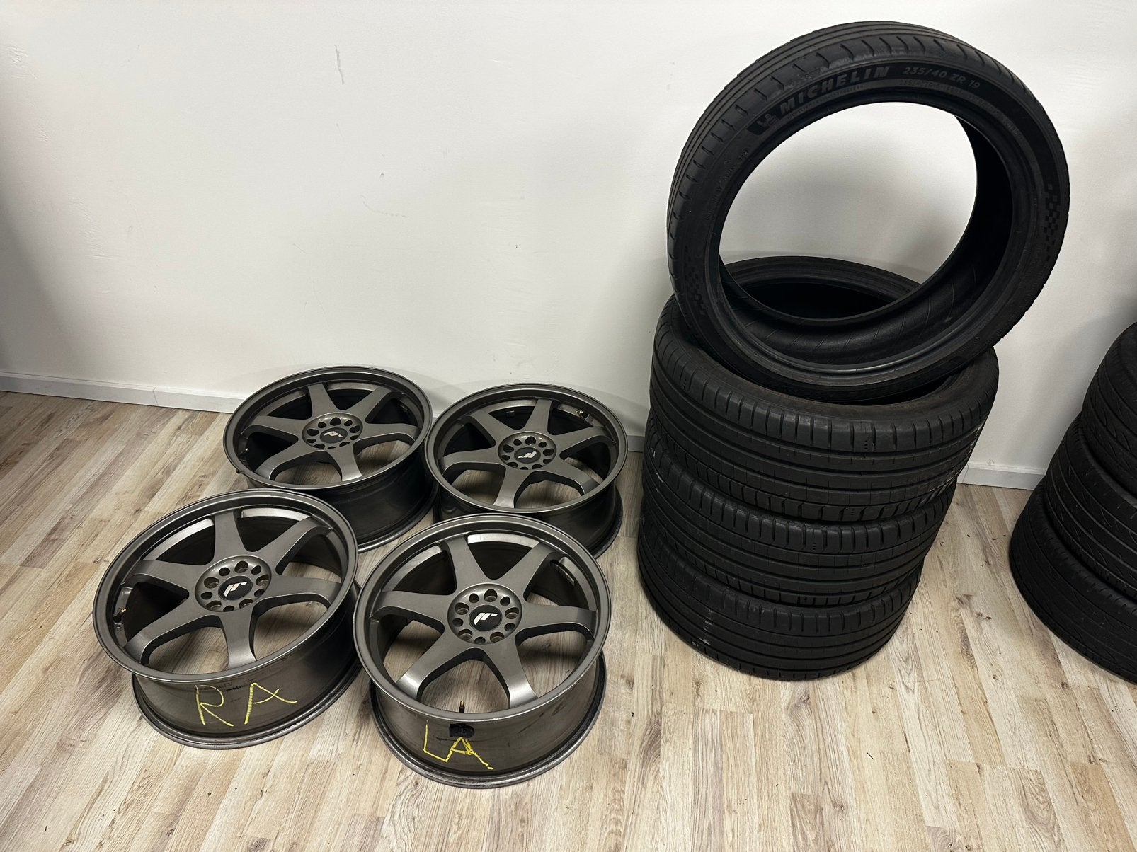 19 inch gunmetal 5x114,3 + Michelin Pilotsport 4, Auto-onderdelen, Ophalen, 19 inch, Zomerbanden, Banden en Velgen