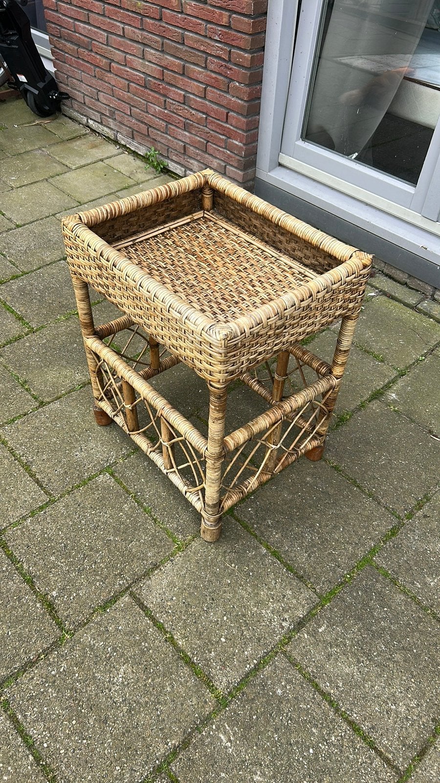 Bijzettafel Rotan bamboe vintage 50x40x60 cm, Ophalen, Zo goed als nieuw, Rond, Minder dan 30 cm