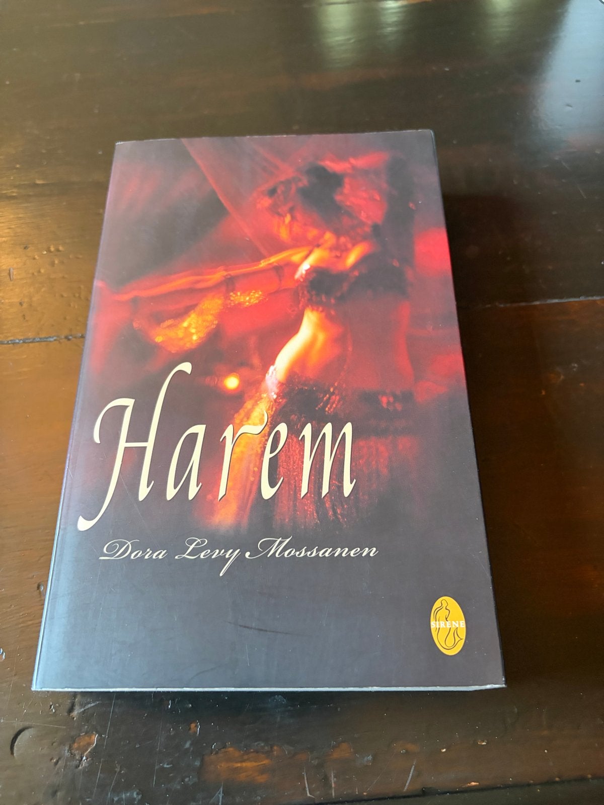 Harem - Dora Levy Mossanen - Roman over drie generaties, Boeken, Ophalen of Verzenden, Gelezen, Wereld overig