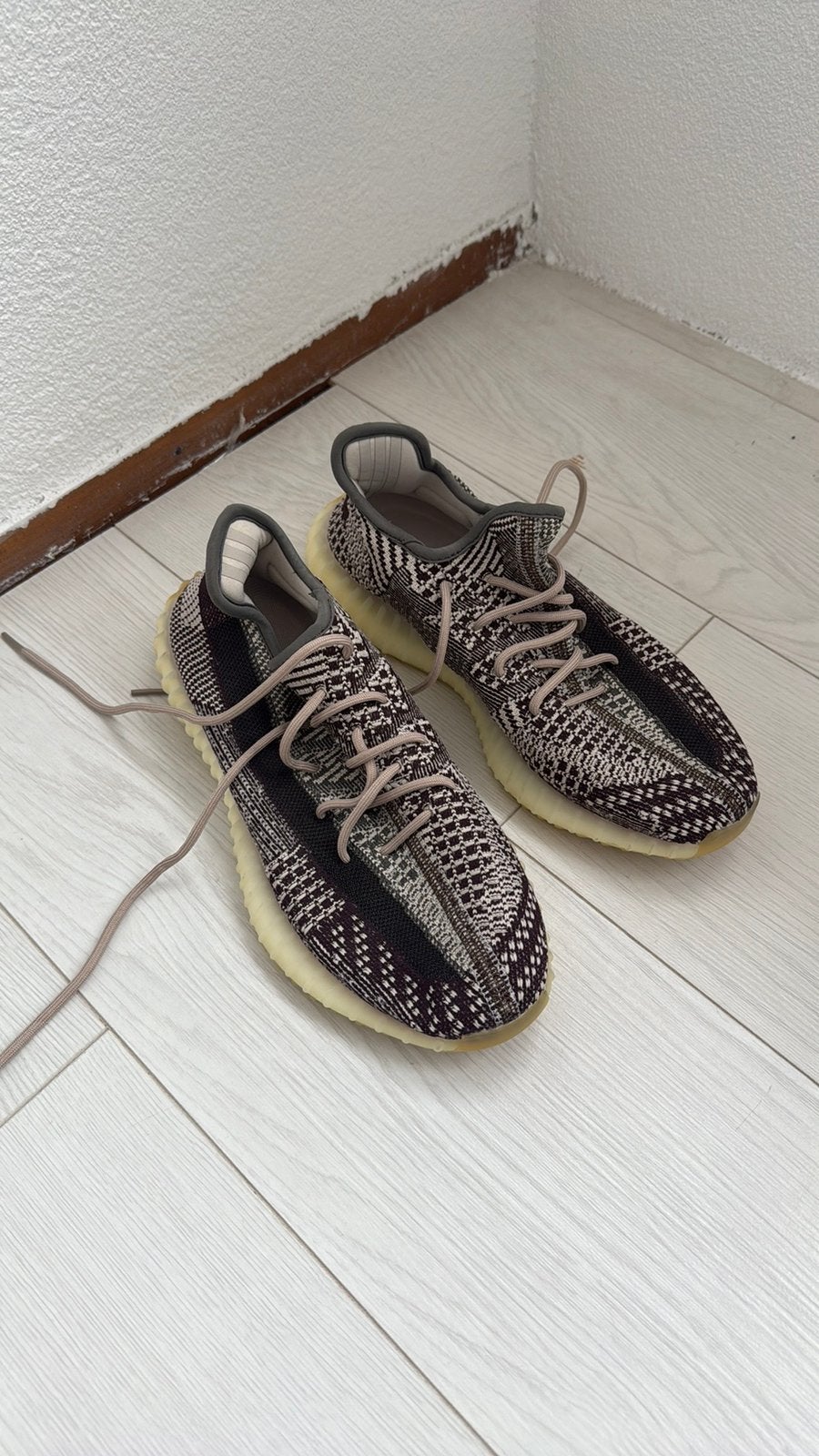 Adidas yeezy schoenen, Ophalen of Verzenden, Bruin, Sneakers of Gympen