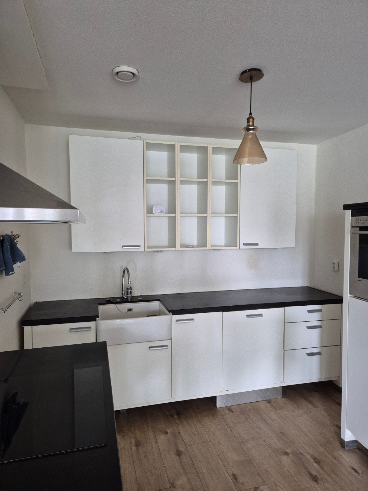 Moderne U-keuken met inbouwapparatuur (Siemens, Etna), Huis en Inrichting, Keuken | Complete keukens, Ophalen, Gebruikt, Wit, U-keuken