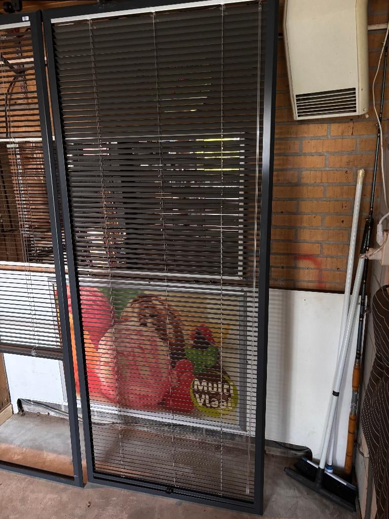 2x luxaflex in frame, Huis en Inrichting, Stoffering | Gordijnen en Lamellen, Zo goed als nieuw, 150 tot 200 cm, 50 tot 100 cm