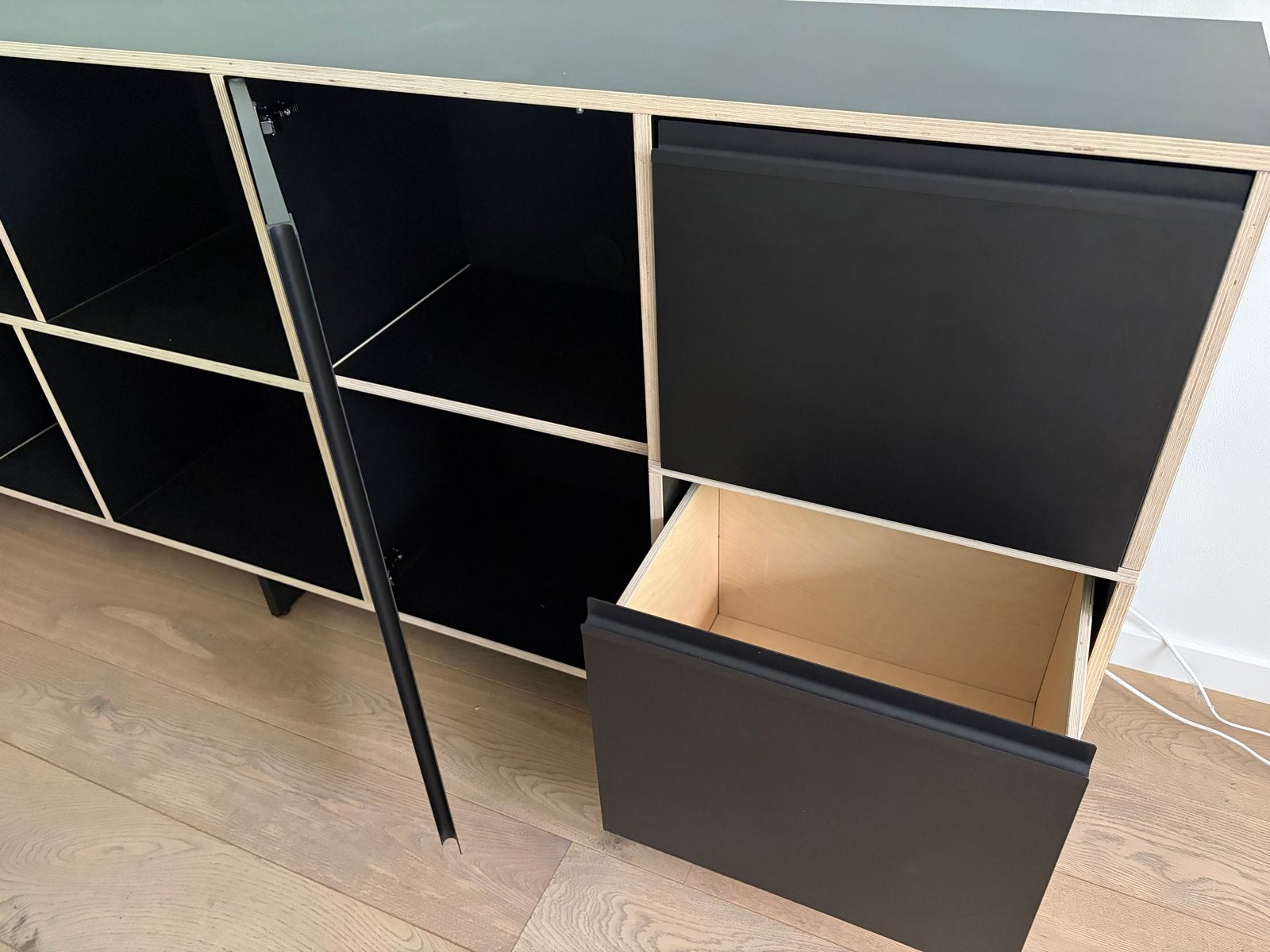 Tylko dressoir kast 335x40x93 cm (B x D x H), Ophalen, Zo goed als nieuw, 200 cm of meer, Met lade(s)