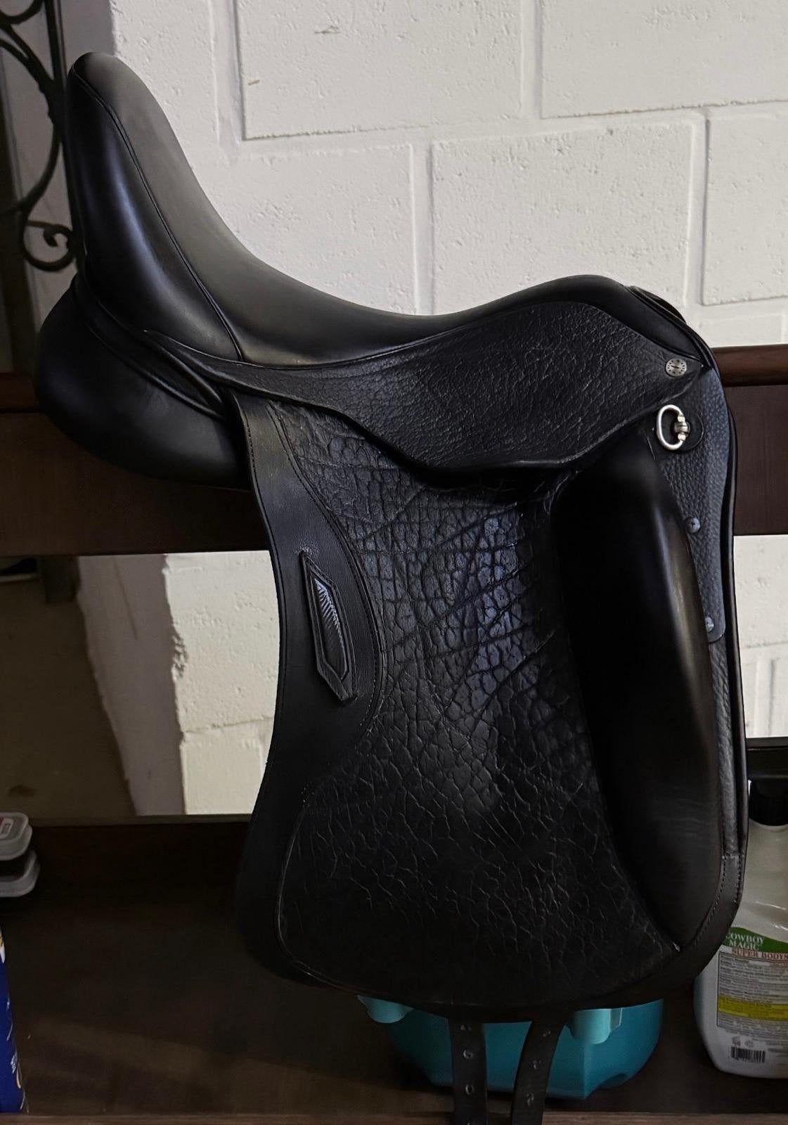 Aviar saddle, Ophalen of Verzenden, Zo goed als nieuw