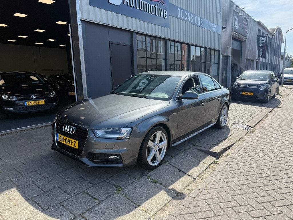 Audi A4 Limousine 1.8 TFSI S Line Edition Automaat Navi Keyl, Auto's, Audi, Automatische klimaatregeling, Gebruikt, Euro 6, 4 cilinders