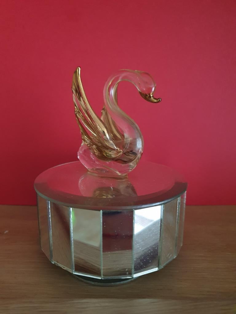 Zwaan van glas, Ophalen of Verzenden, Figuurtje