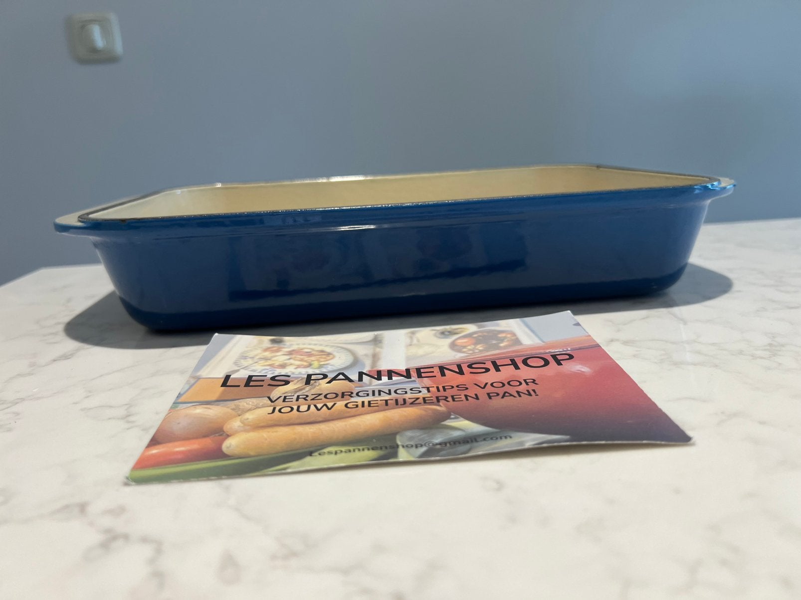 Le Creuset ovenschaal 30 x 20 Marseille in goede staat, Gebruikt, Gietijzer, Overige typen, Le Creuset