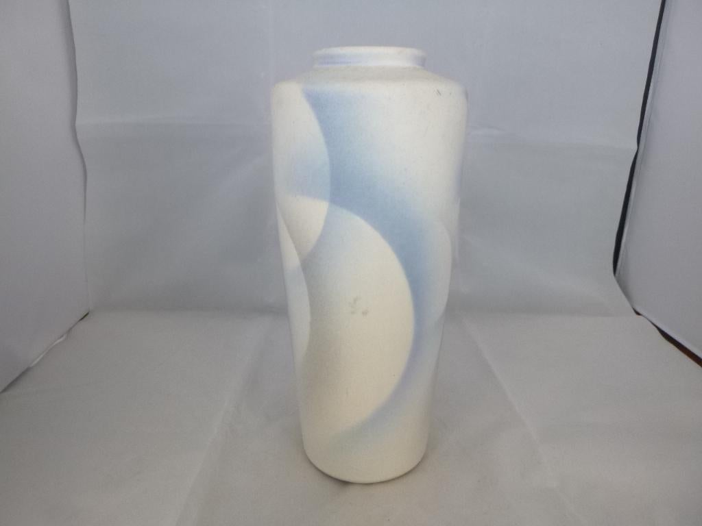 Bay vaas met airbrush decor, Antiek en Kunst, Antiek | Vazen, Ophalen of Verzenden