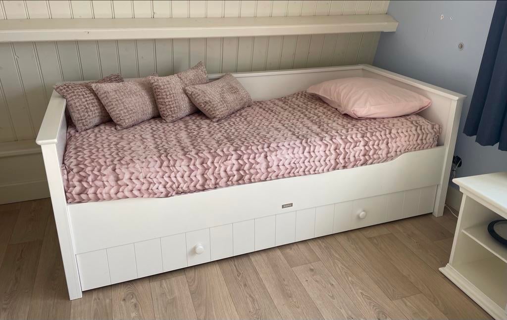 Wit Bopita bed met lattenbodem, Huis en Inrichting, Slaapkamer | Bedden, Zo goed als nieuw, Eenpersoons, 90 cm, 200 cm, Hout, Wit