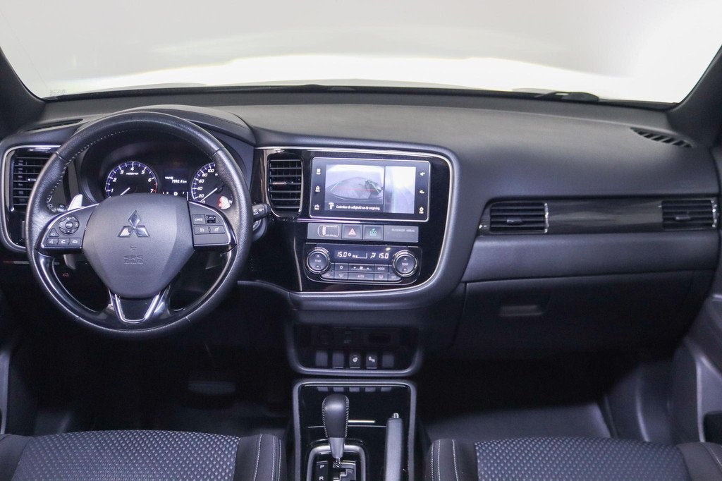 Mitsubishi Outlander 2.0 Instyle 7-Persoons Schuifkanteldak,, Auto's, Mitsubishi, 1998 cc, 4 cilinders, 150 pk, 1435 kg