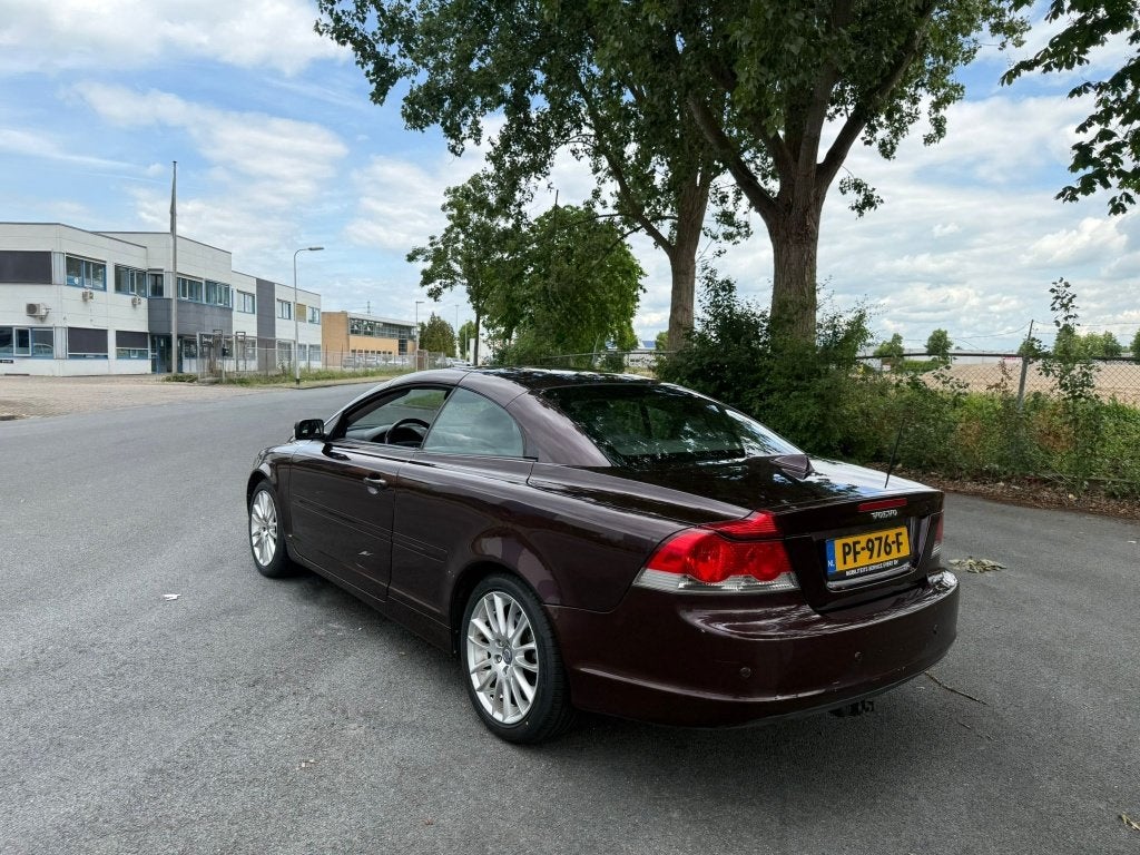 VOLVO C 70  CONVERTIBLE 2.4 SUMMUM UITVOERING NW APK, Auto's, Euro 5, Zwart, 4 stoelen, Bedrijf