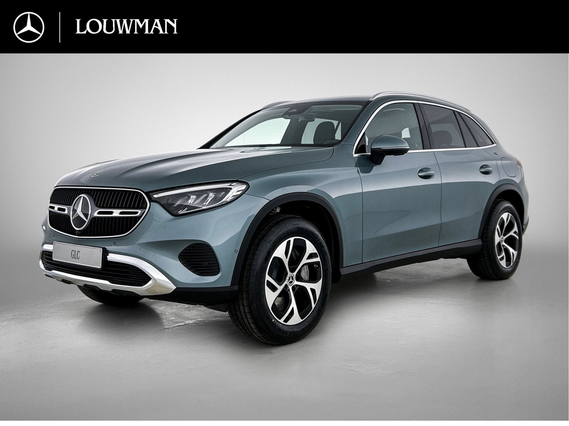Mercedes-Benz GLC 300e 4MATIC Business Solution | Advanced p, Auto's, Automaat, Zwart, 2255 kg, Plug-in hybride