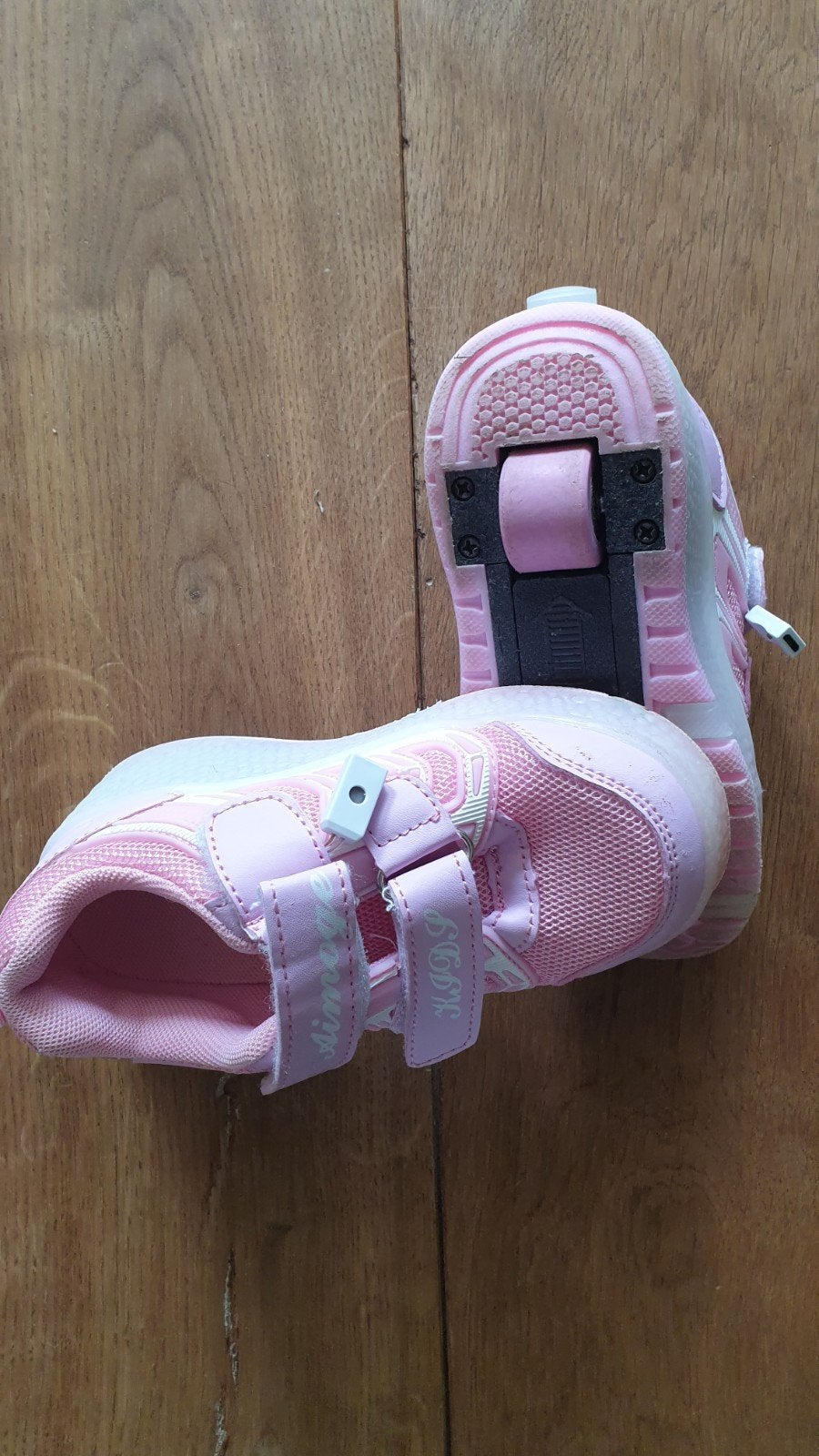 Roze Rolschoenen Maat 28 (valt als 30) - Inklapbare Wieltjes, Ophalen, Gebruikt, Kinderen